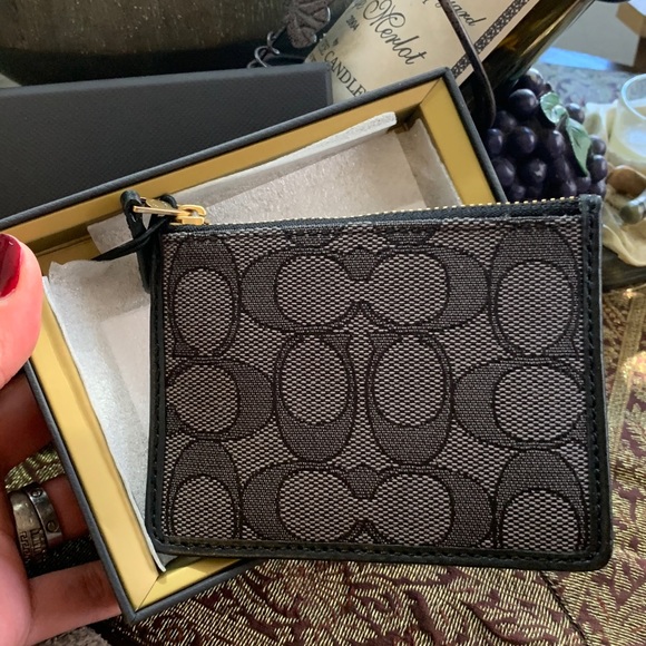 Authentic COACH 1941 leather/signature jacquard zip top card case/Keychain/ID - Picture 5 of 11